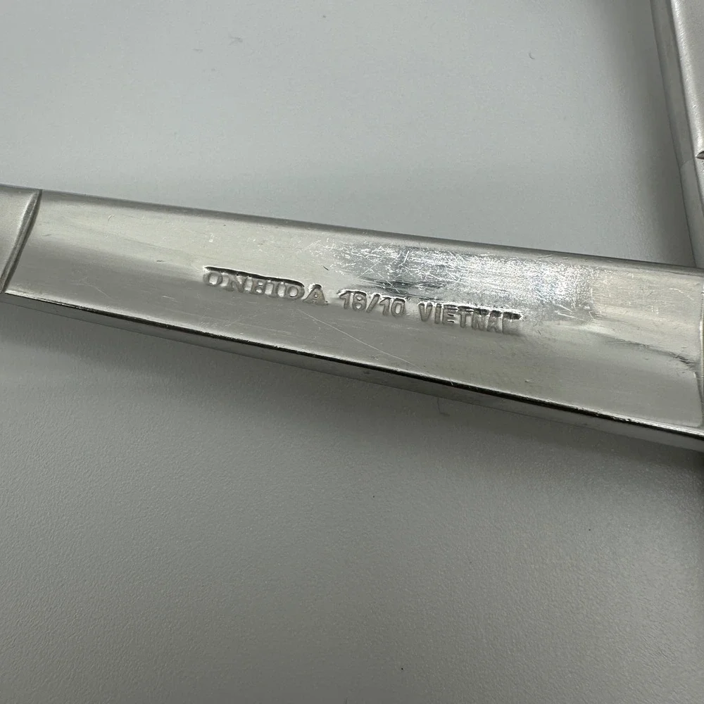 Oneida Echo Dinner Forks Set of 5 Stainless Steel 18/10 Flatware 8 inch Silver